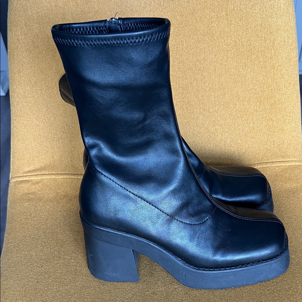 Steve Madden Black Platform Heeled Boots